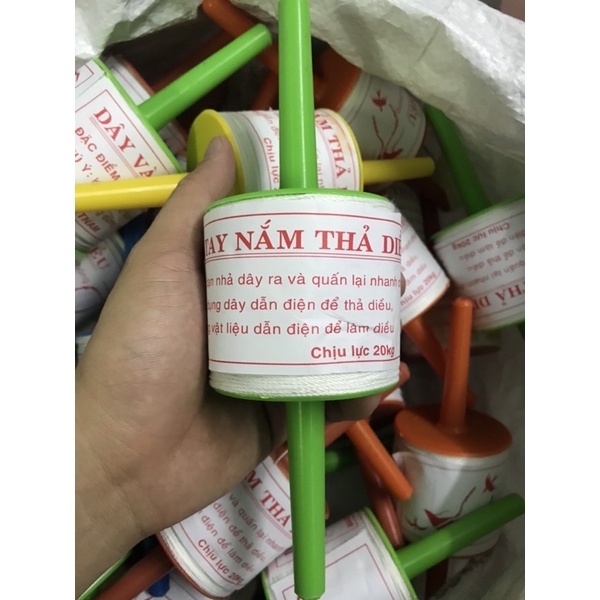 TAY CẦM THẢ DIỀU