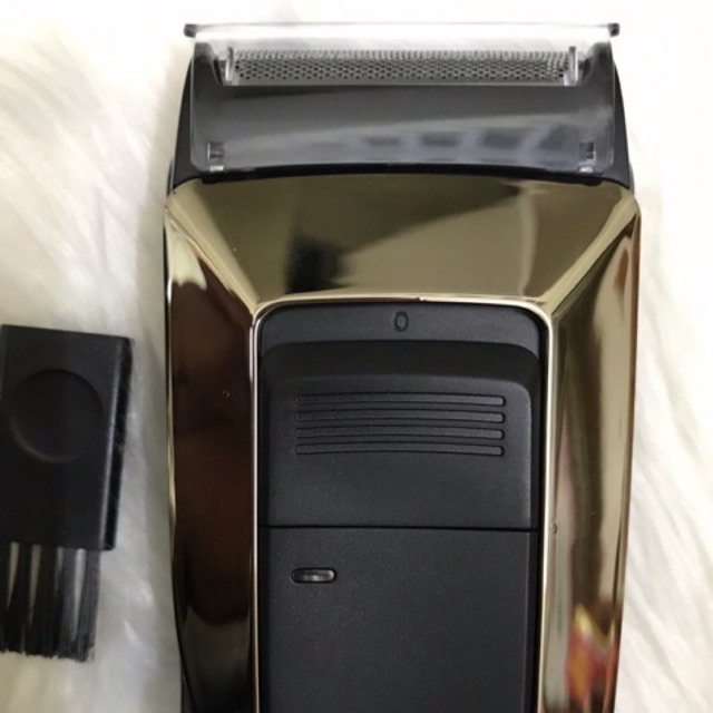 Máy cạo dâu nạp điện hãng FLYCO FS888 và 889