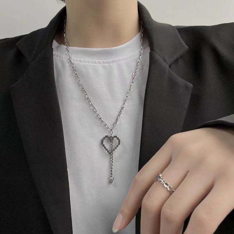 Vòng cổ bằng thép titan mặt hình trái tim Hàn Quốc