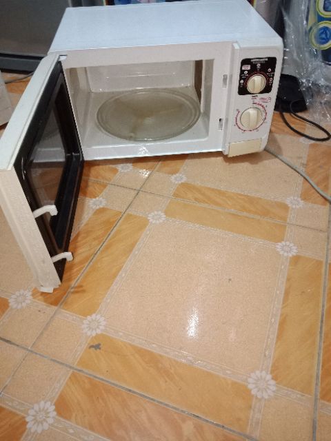 Lò vi sóng shapr R-20A1 22 lit