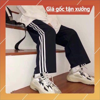 Quần thể thao ba sọc rộng