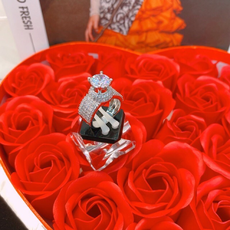 𝗡𝗵𝗮̂̃𝗻 đính hột đá cao siêu sáng mạ bạch kim bền màu