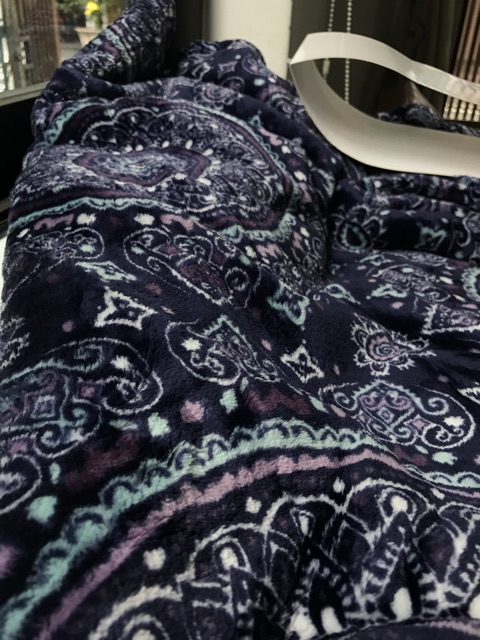 Mền /Chăn Life Urban / Studio Plush Throw
