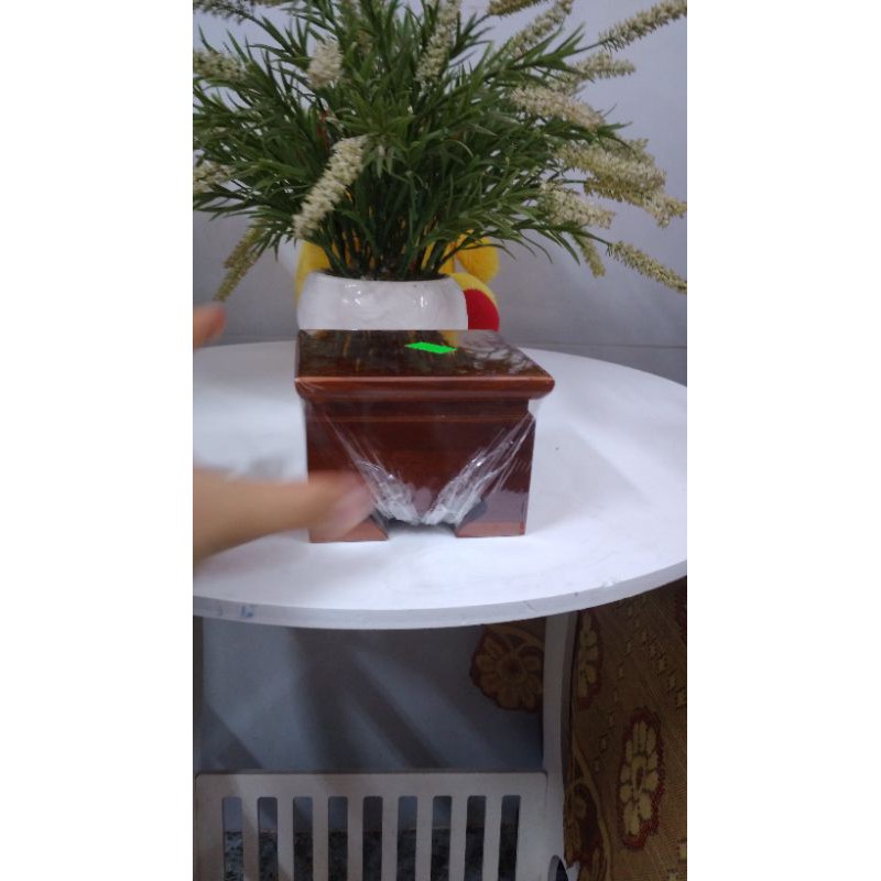 Đôn thờ vuông gỗ  nhiêu CỠ đắp nổi hoa sen.Để tượng thờ vật phẩm thờ .Cam kết giá rẻ trên trị trường