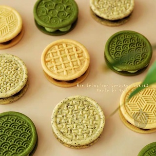 Khuôn nhấn tạo hình bánh quy/ Cookie Cutter nhiều hình