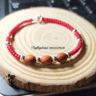Vòng tay chỉ đỏ hạt dâu rừng bị bạc [ RẺ VÔ ĐỊCH] - [ Có Khoá Bạc] - [ Thái Lan]