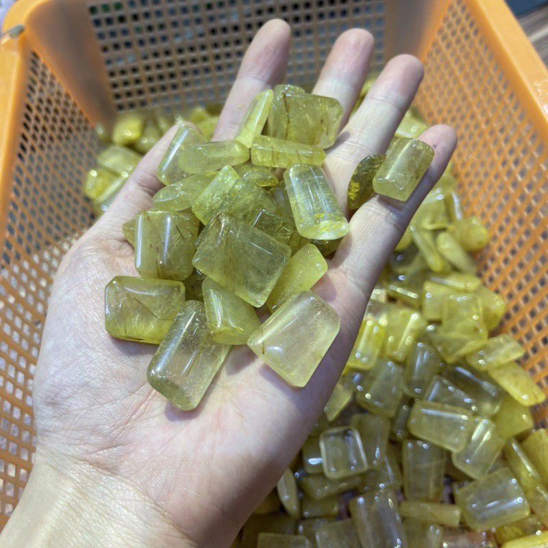 Mặt dây chuyền nam nữ đá tóc vàng hình trụ ý nghĩa vững chắc công danh tài lộc