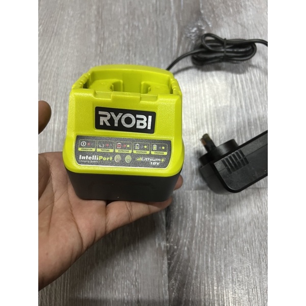 Sạc pin Ryobi 18v