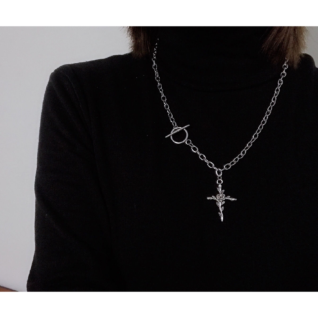 Dây Chuyền Thép Titan Mặt Hình Thánh Giá Và Hoa Hồng 22224