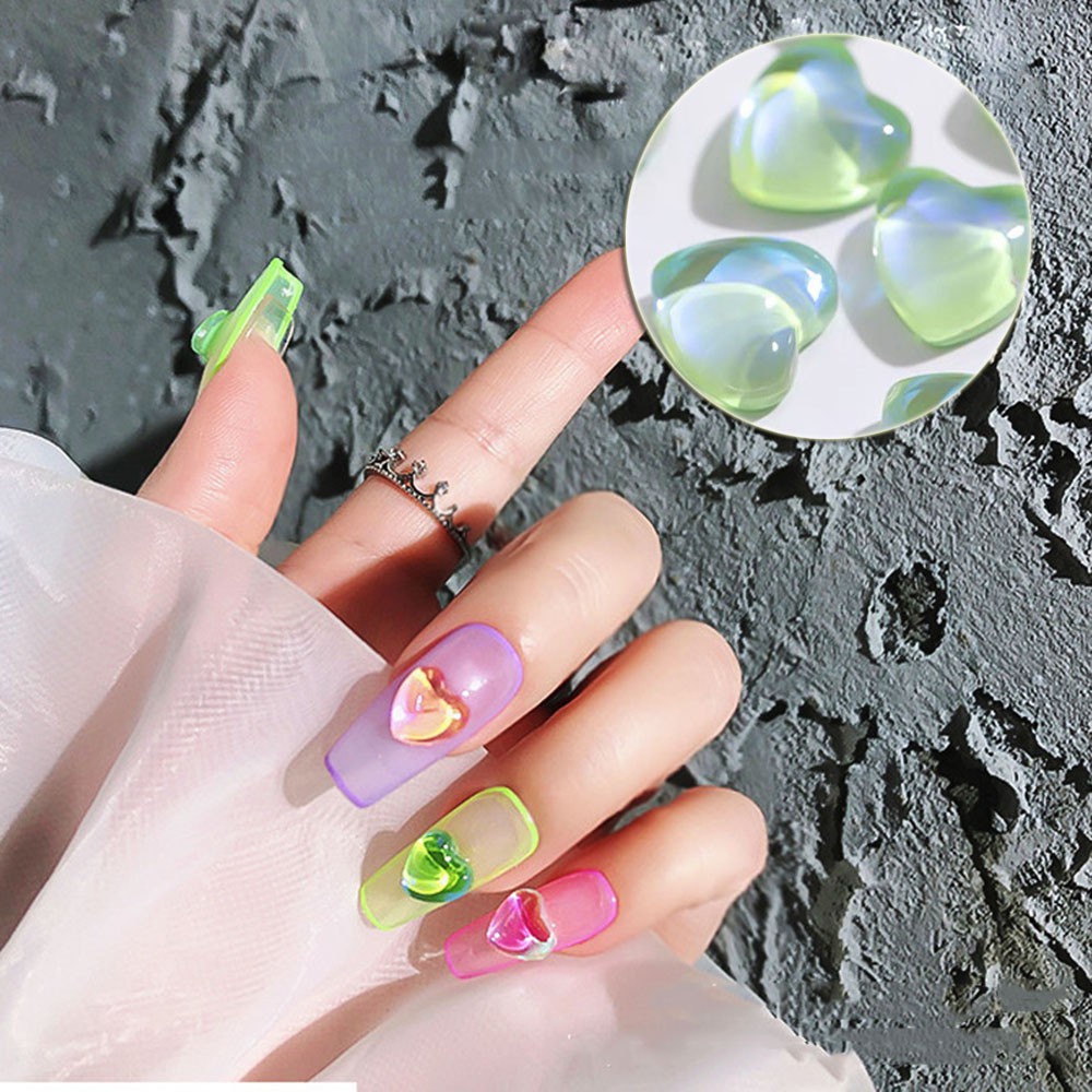 Bộ 10 Phụ Kiện Trang Trí Móng Tay Hình Trái Tim Thủy Tinh Dễ Thương