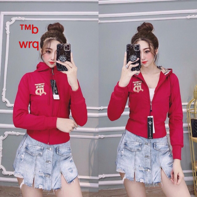 Áo khoác thun da cá croptop TB sọc bên trong nón