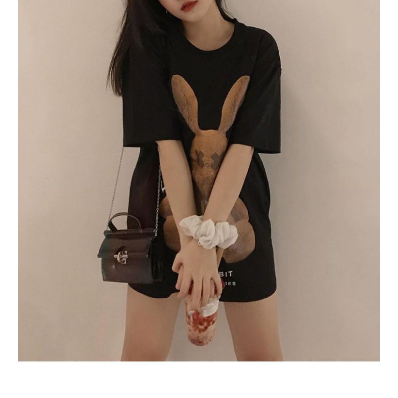 áo thun nữ form rộng unisex in hình họa tiết