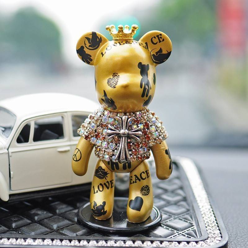 Mô hình chú gấu Gloomy Bear đính đá đứng bên xe Beetle dễ thương trang trí ô tô nhiều mẫu tùy chọn