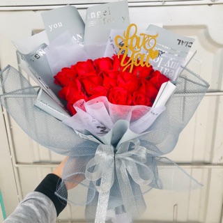Bó hoa sáp 20 bông phối ren