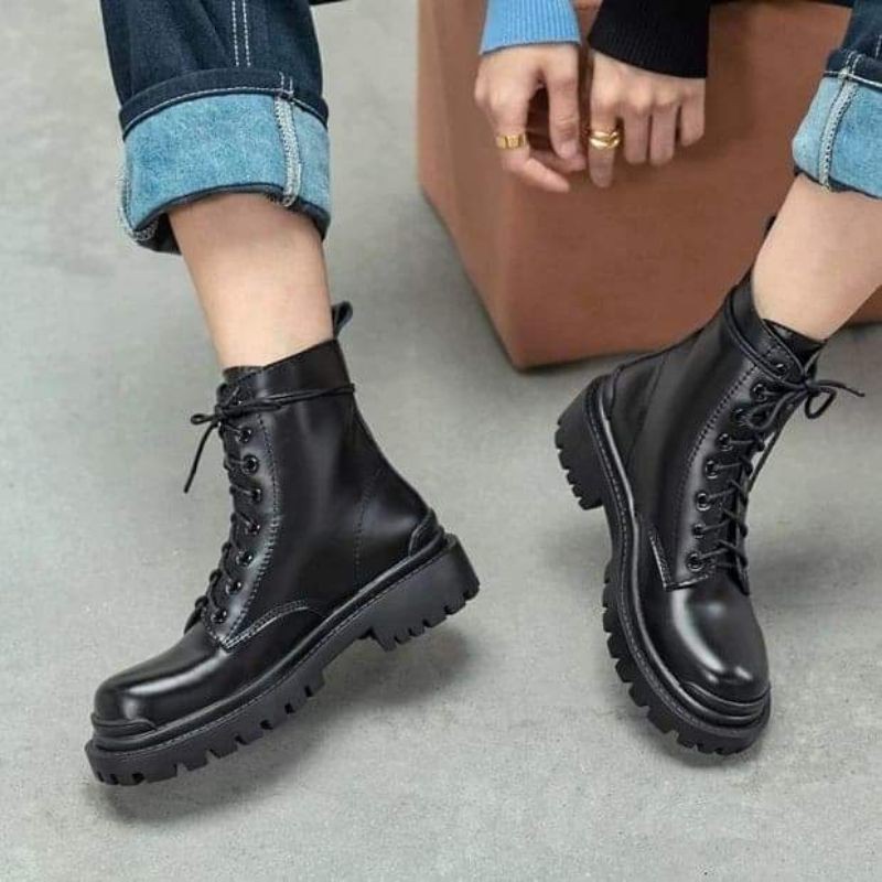 (SẴN ĐEN 36) Boots ulzzang B45 đế cao 4cm | BigBuy360 - bigbuy360.vn