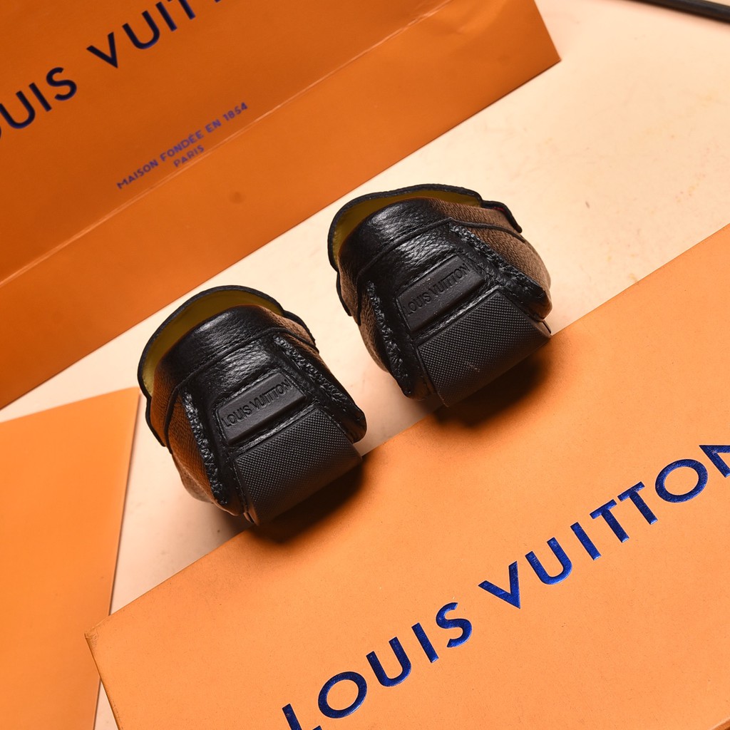 Giày lười nam da thật Louis Vuitton LV thiết kế sang trọng, lịch lãm nhưng vẫn mang dáng vẻ trẻ trung