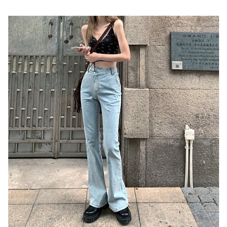 Quần jeans ôm ống loe xẻ sau gấu phong cách Hàn Quốc Chaiko Studio