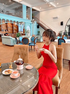 Maxi đỏ cổ yếm đuôi cá