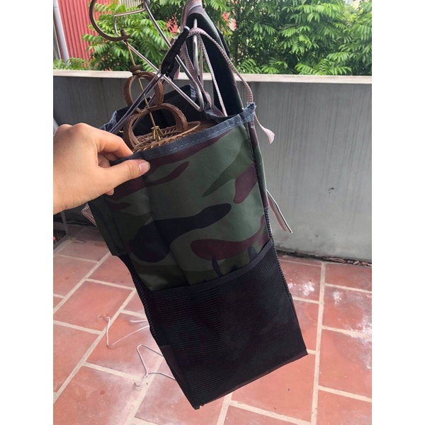 Balo đeo lồng khuyên đôi