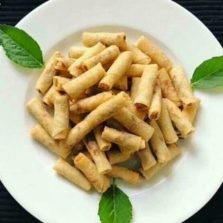 Snack chả giò tôm ăn liền