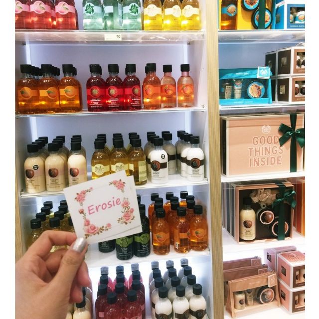 Sữa tắm The Body Shop Shower Gel 250ml nhiều mùi | BigBuy360 - bigbuy360.vn