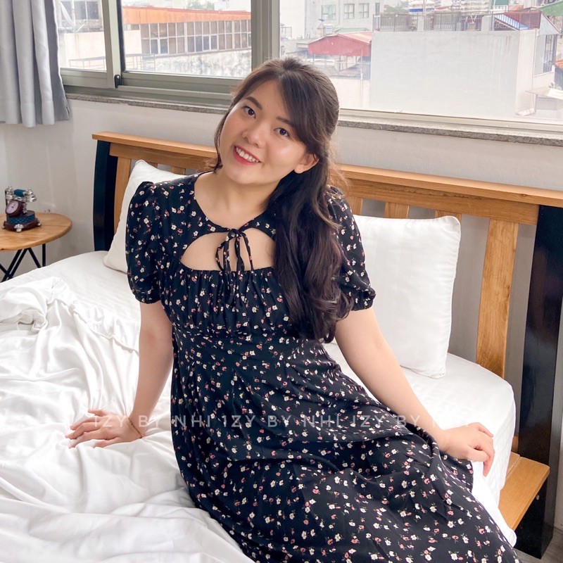[Mã SKAMA06 giảm 8% tối đa 50K đơn 250K] ĐẦM VÁY BIGSIZE NHÚN NGỰC BUỘC NƠ HOA NHÍ ĐEN - LILY DRESS BIG SIZE - IZYBYNHI | BigBuy360 - bigbuy360.vn