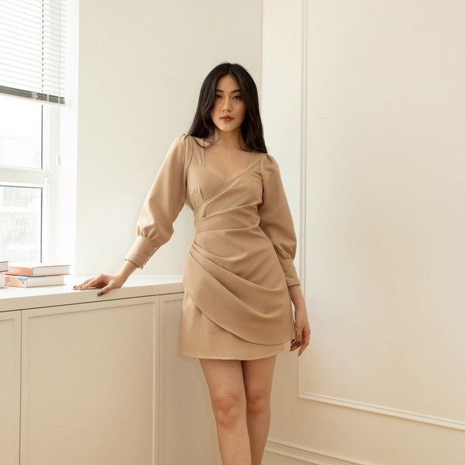 Đầm Kiểu Xếp Eo Cách Điệu 3 Màu - EDINI - D1185 | BigBuy360 - bigbuy360.vn