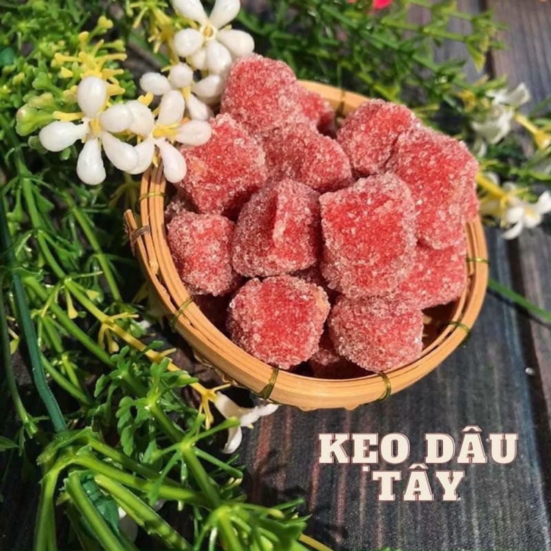 Mứt dâu đà lạt, mứt dâu tây, Mứt dâu tằm,Kẹo dâu tây, kẹo dâu tằm, kẹo dâu tây mix dâu tằm ( hũ pet 400gr )