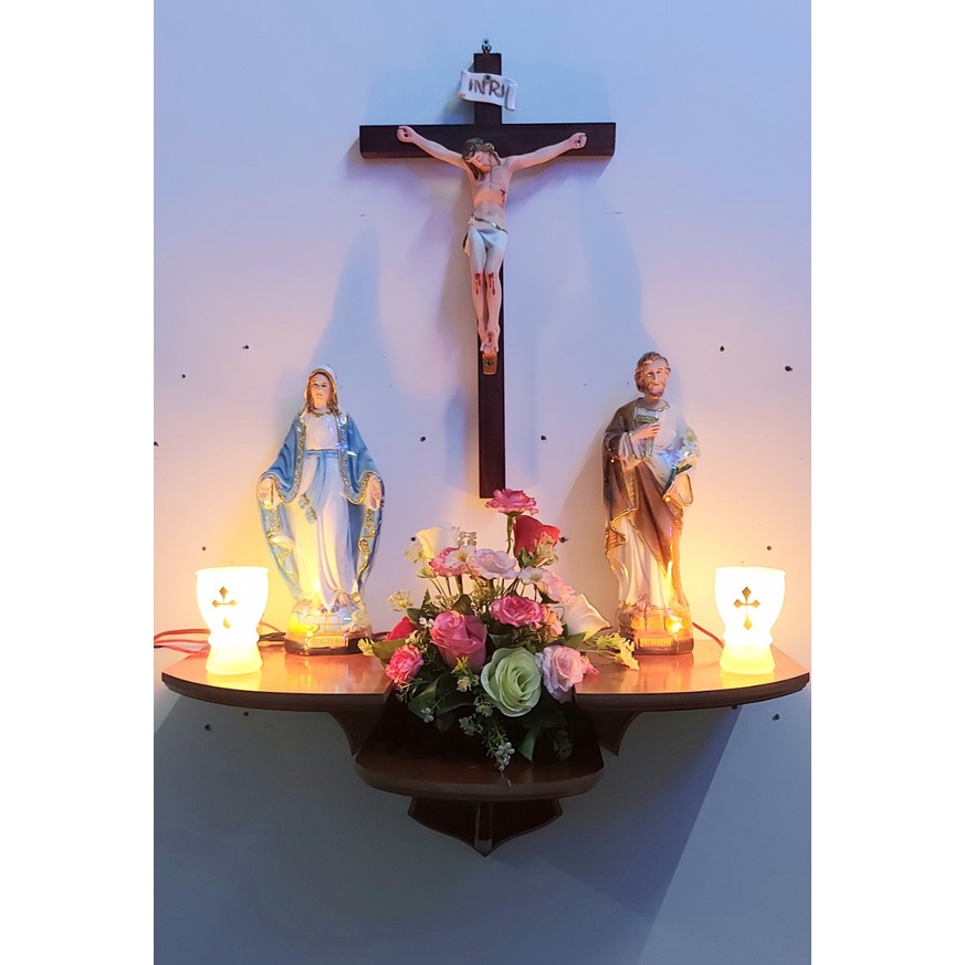 BỘ BÀN THỜ THIÊN CHÚA, KỆ 3 TẦNG , TƯỢNG MẸ, THÁNH GIUSE 30CM, THÁNH GIÁ CHÚA 45CM, CẶP ĐÈN LY THỦY TINH 10CM