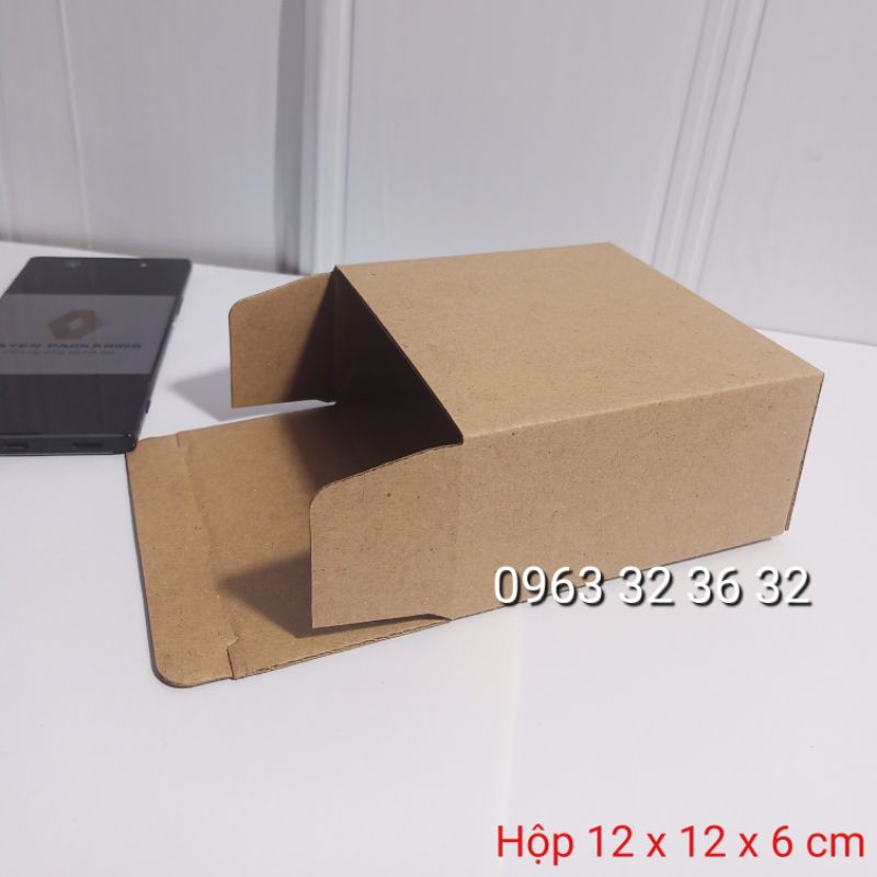 12 x 12 x 6 cm