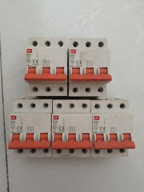 Aptomat 3 pha MCB LS 40A