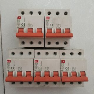 Aptomat 3 pha MCB LS 40A