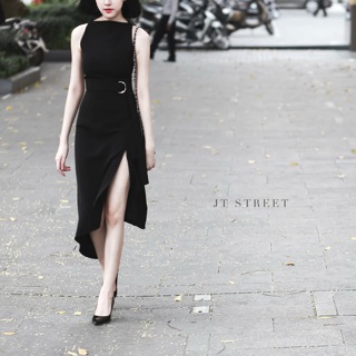 Váy đen sẻ tà