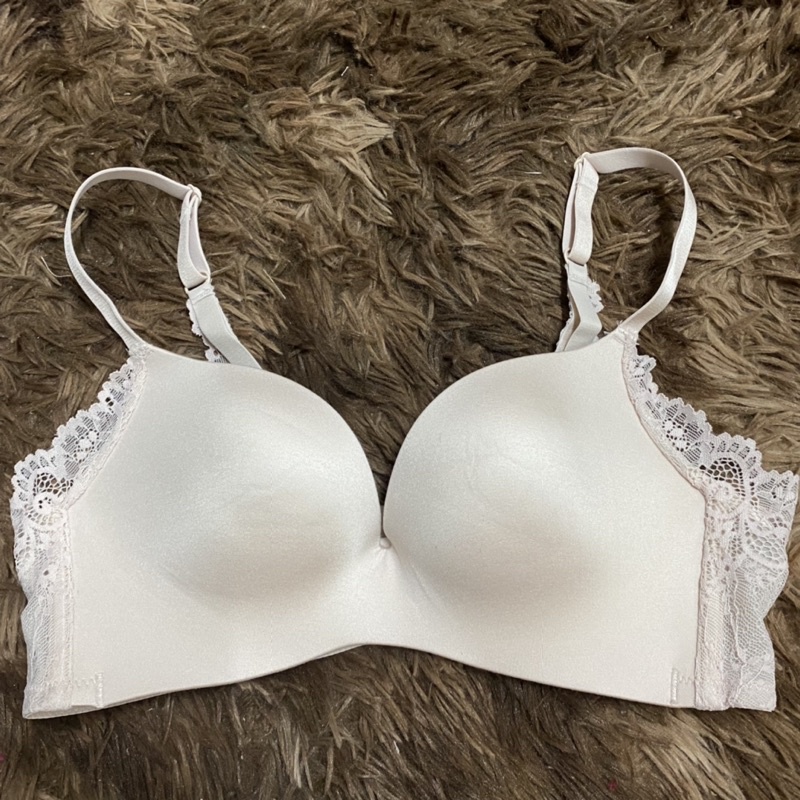 Áo lót nâng ngực chất đúc còn thừa mầu và size shop thanh lý xả lỗ | BigBuy360 - bigbuy360.vn