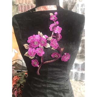 Cành hoa mai thêu chỉ lụa