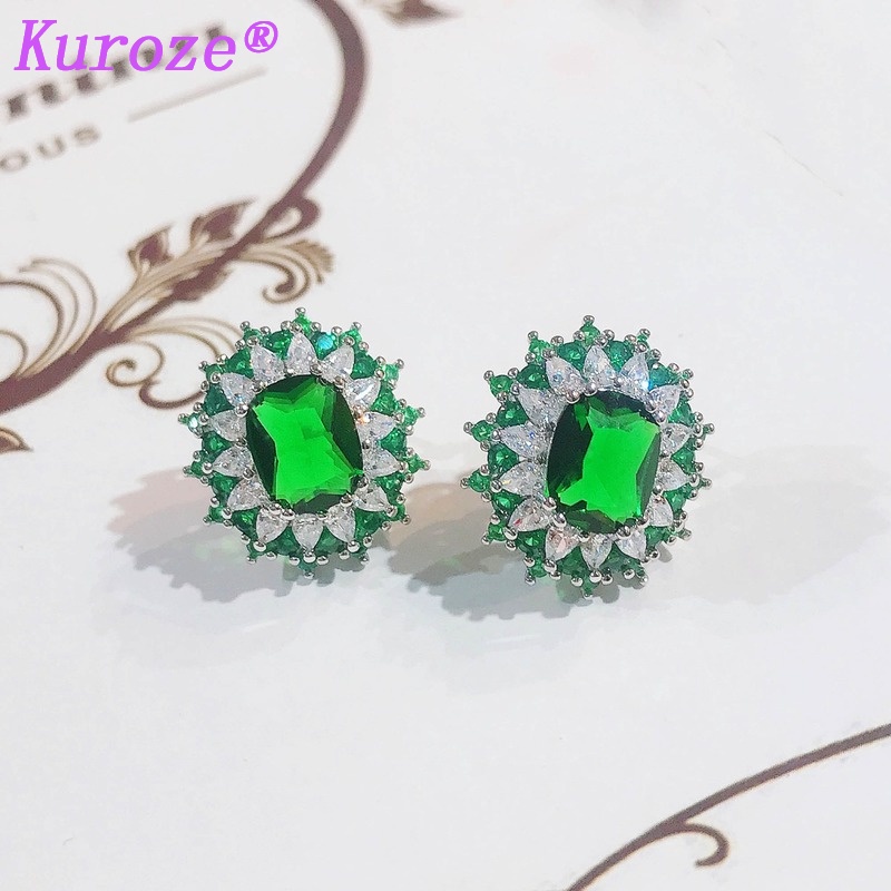 Bộ trang sức mặt đá sapphire nhiều màu sắc phong cách hoàng gia