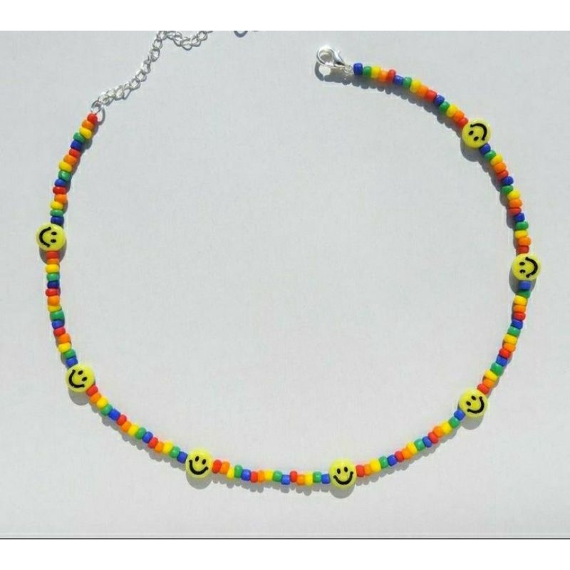 Vòng cổ hạt cườm mix màu rainbow và mặt cười vàng xinh xắn v3