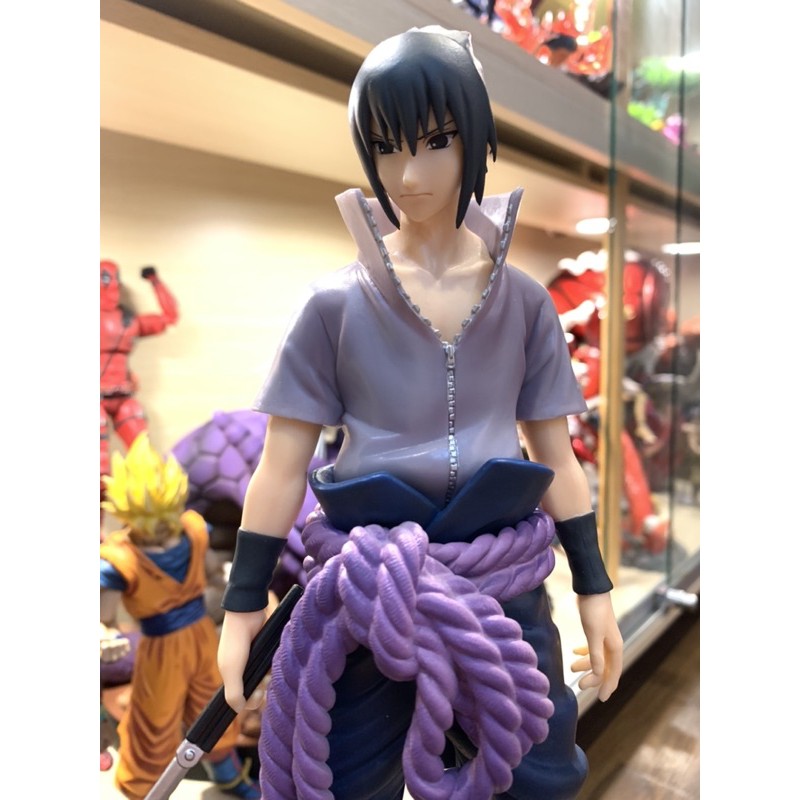 Mô Hình Figure Naruto Uchiha Sasuke đứng cấm kiêm 29cm