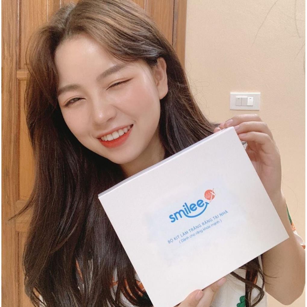 Đèn LED làm trắng răng Smilee - Giải 1 Startup 2018