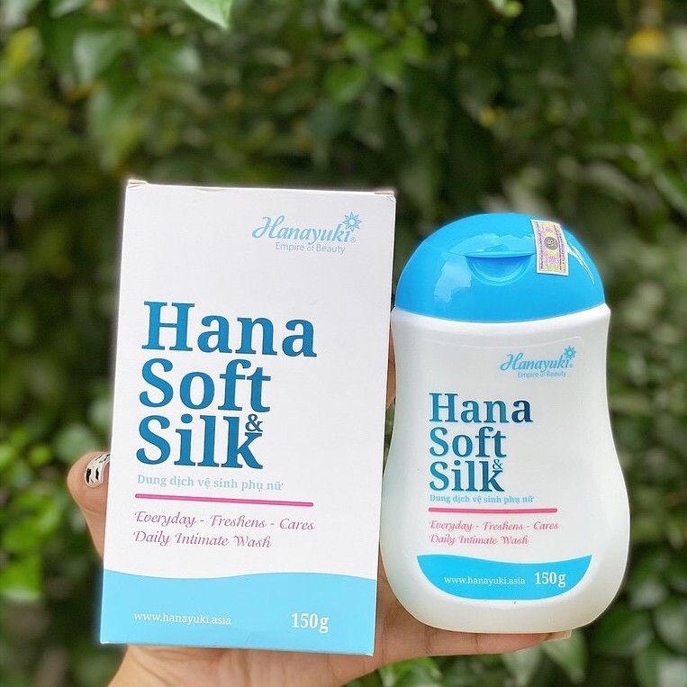 Dung Dịch Vệ Sinh Phụ Nữ Hana Soft Silk Kháng Khuẩn, Thơm Lâu