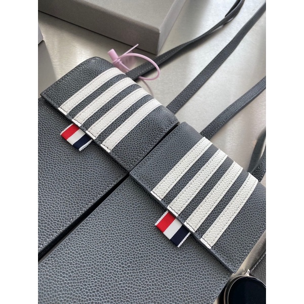 Túi đeo chéo đựng điện thoại da thật cao cấp thương hiệu Thom Browne TB hàng vip 1-1