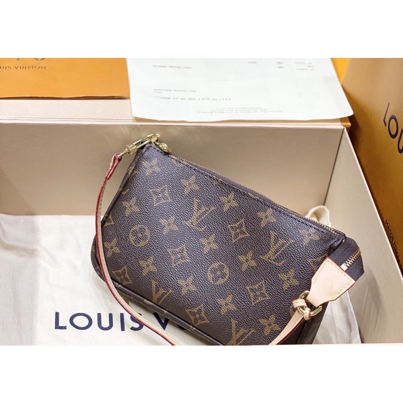 Túi L.V kẹp nách