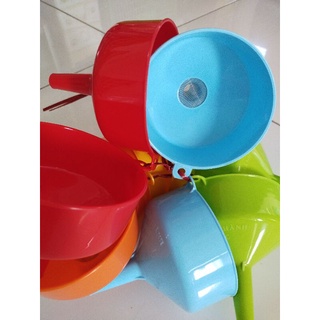Phễu nhựa có luoi lọc