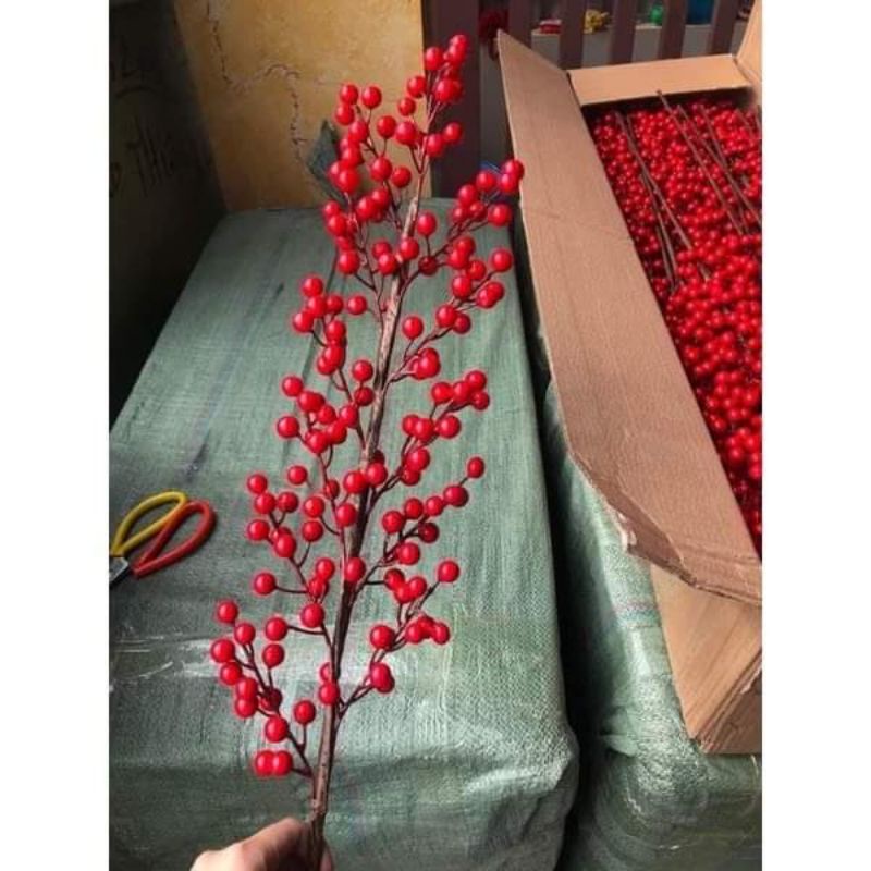 Cành cherry đỏ . Đào đông quả đỏ mọng siêu to dài 1mét 12nhánh trang trí nhà cửa, văn phòng....