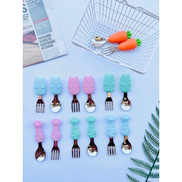 Set Thìa Dĩa Inox Cho Bé Tập Ăn Có Hộp