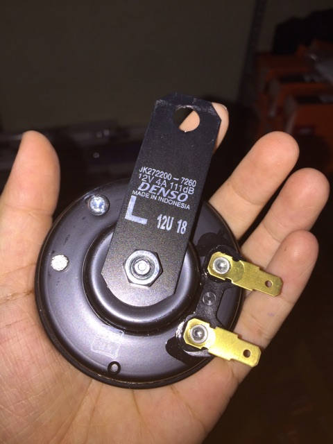 Đôi còi đĩa Denso chính hãng Nhật tặng kèm giắc cắm và chân bắt chính hãng