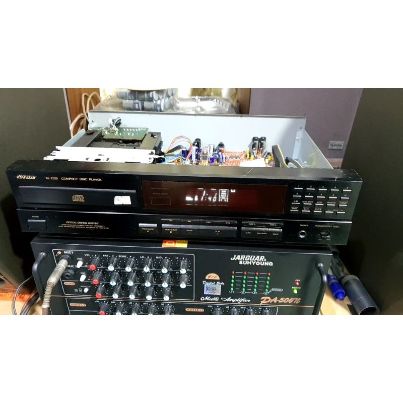 Đầu đĩa CD VIC TOR XL-Z221