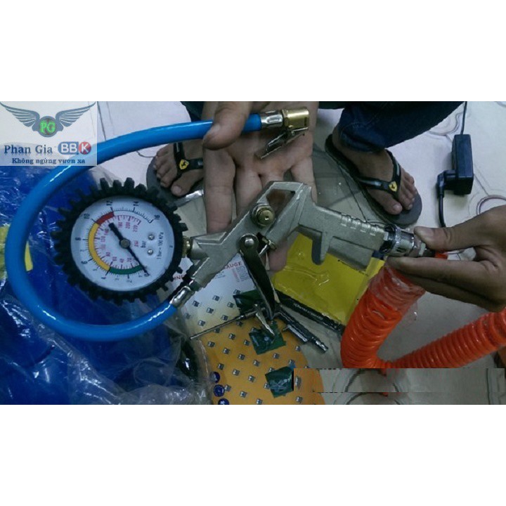SÚNG BƠM LỐP XE Ô TÔ DÙNG KHÍ NÉN
