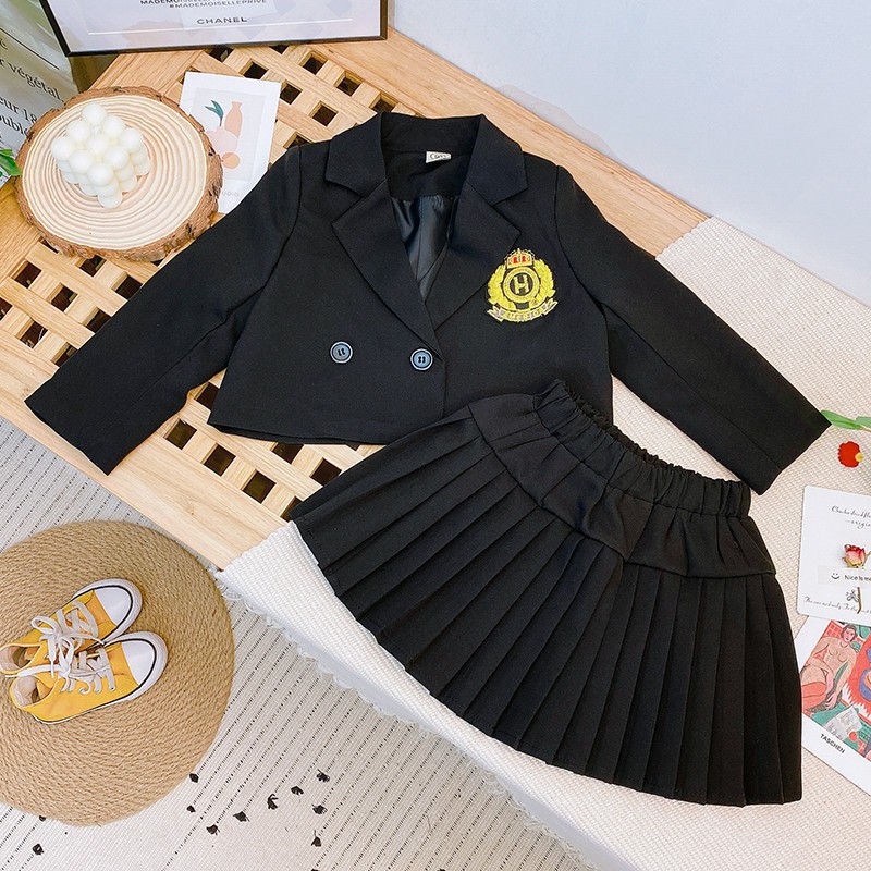 Bộ đồ vest đồng phục cho bé gái.