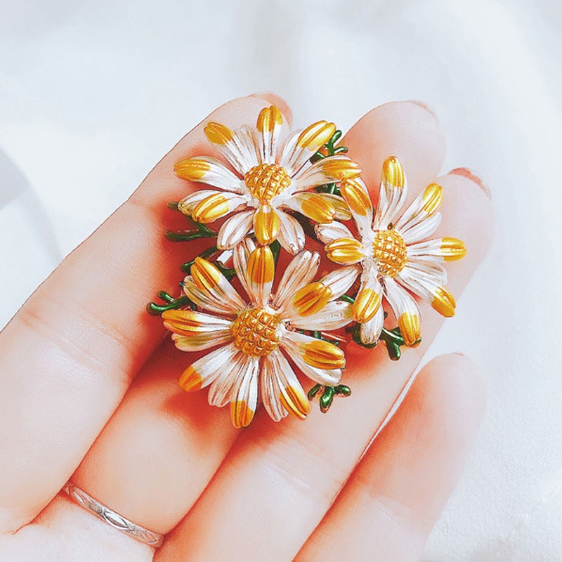 Ghim Cài Áo Hình Hoa Cúc Thiết Kế Tinh Tế